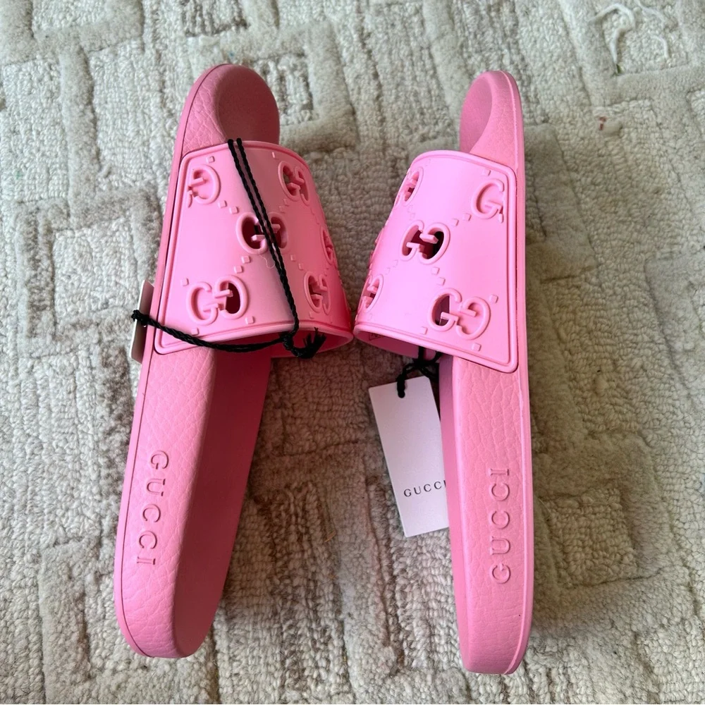 NIB Authentic Gucci Rubber GG Slide Sandals Slippers Rose 35 - Picture 3 of 5